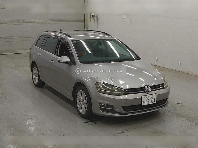 Volkswagen Golf Variant 2015, auction grade 4
