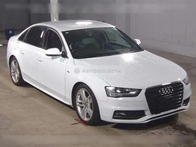 Audi A4 2013, photo 1 of 6