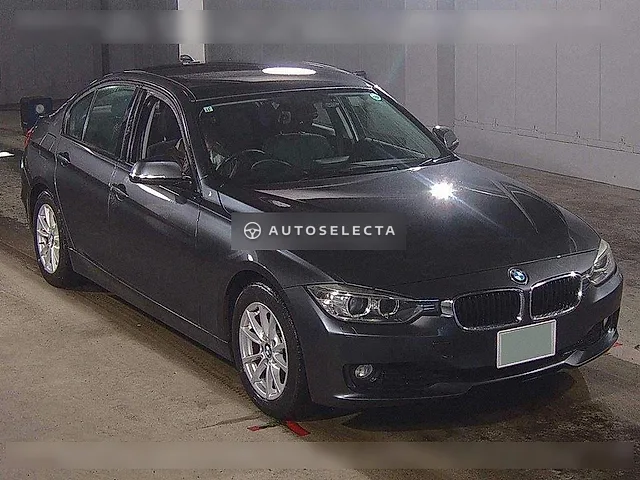 BMW 3 Series 2013, auction grade 4