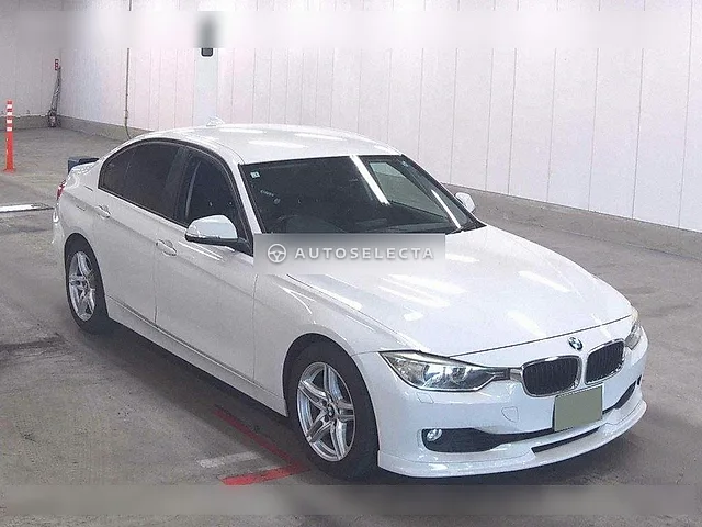 BMW 3 Series 2013, auction grade 3.5