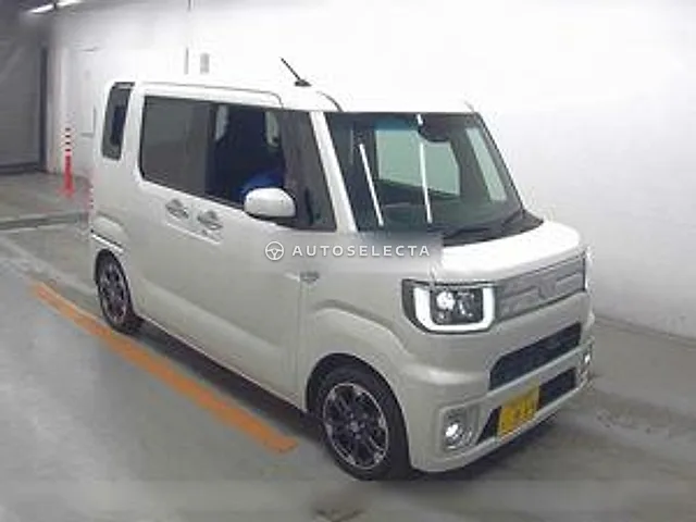Daihatsu Wake 2016, auction grade 4