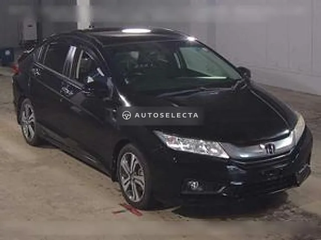 Honda Grace 2015, auction grade 3.5