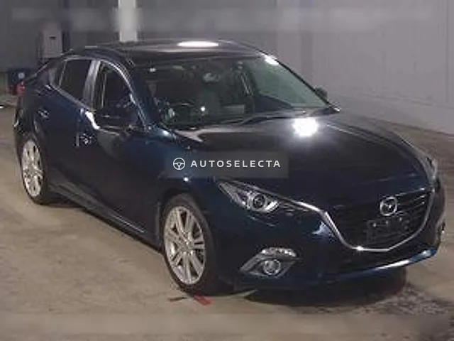 Mazda Axela Hybrid 2014, auction grade 3.5