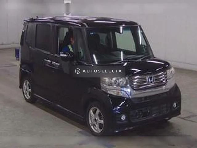 Honda N-BOX+ Custom 2015, auction grade 4