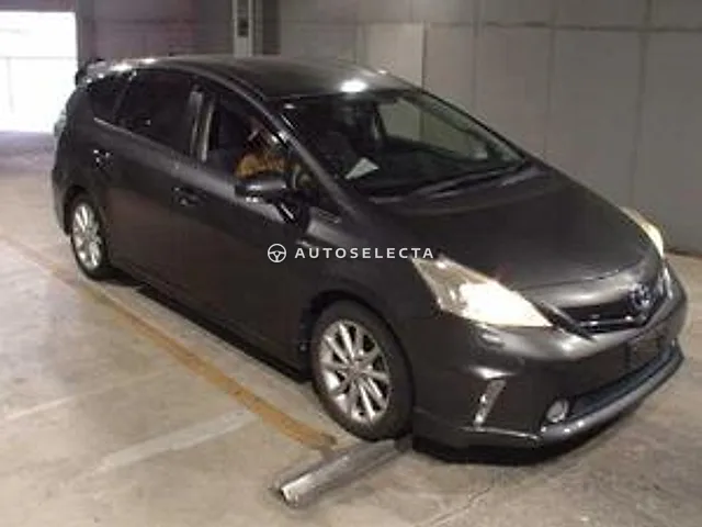 Toyota Prius Alpha 2012, auction grade 3.5