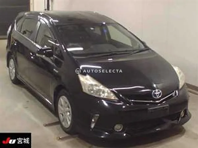 Toyota Prius Alpha 2012, auction grade 3.5
