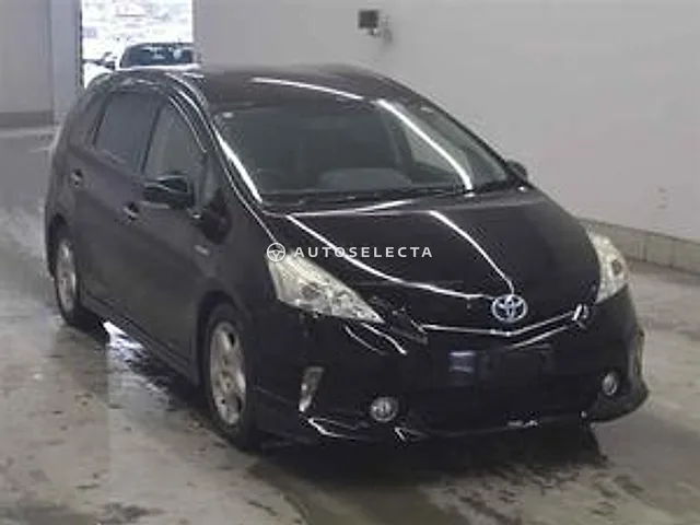 Toyota Prius Alpha 2014, auction grade 3.5