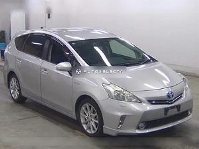 Toyota Prius Alpha 2011, auction grade R