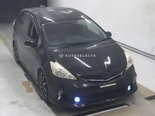 Toyota Prius Alpha 2012, auction grade 3