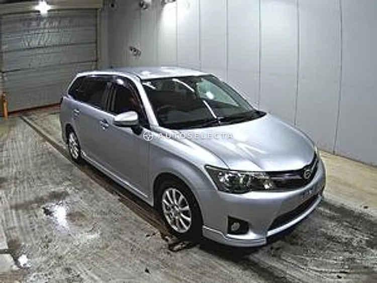 Toyota Corolla Fielder 2012, photo 1 of 1