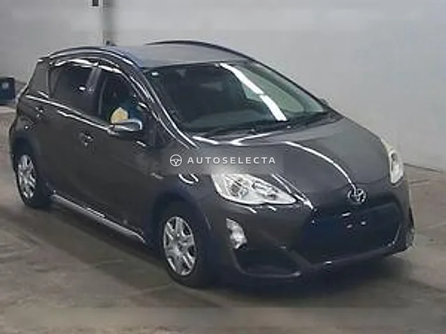 Toyota Aqua 2015, auction grade 3.5