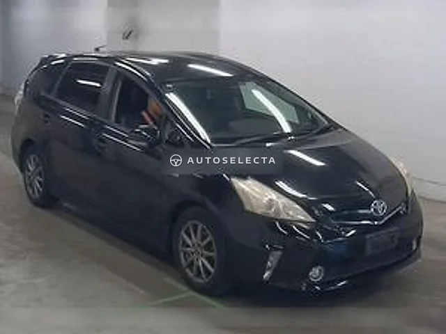 Toyota Prius Alpha 2011, auction grade 3.5