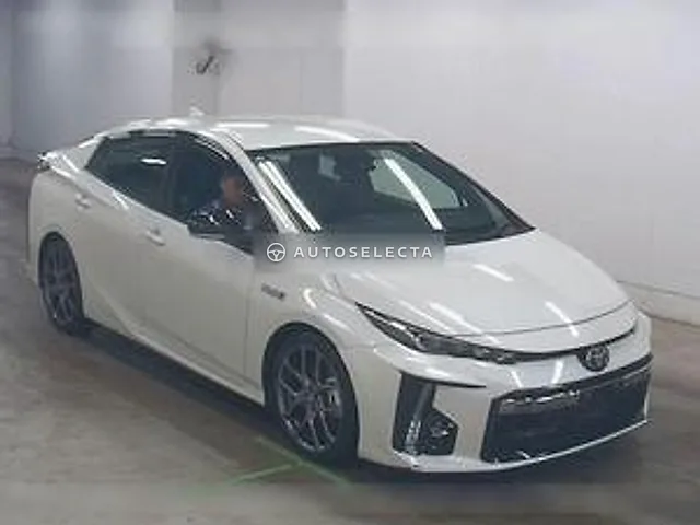 Toyota Prius PHV 2019, auction grade 4