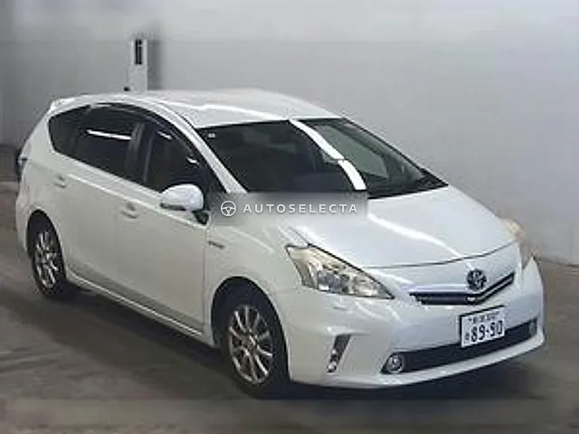 Toyota Prius Alpha 2012, auction grade 3.5