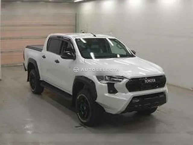 Toyota Hilux 2024, auction grade 6