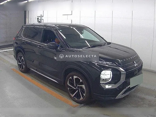 Mitsubishi Outlander PHEV 2022, auction grade R