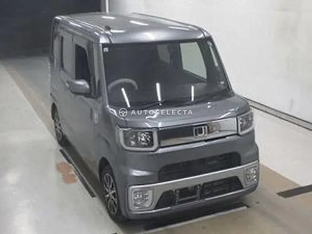 Daihatsu Wake 2015, auction grade 4.5