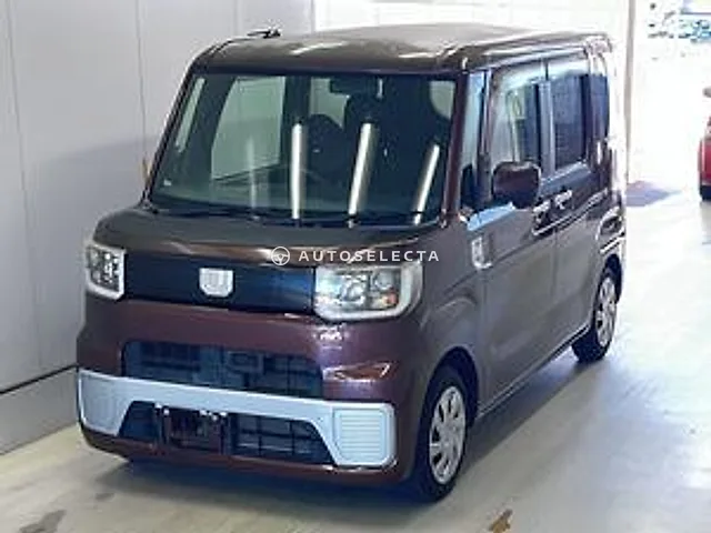 Daihatsu Wake 2015, auction grade 3.5