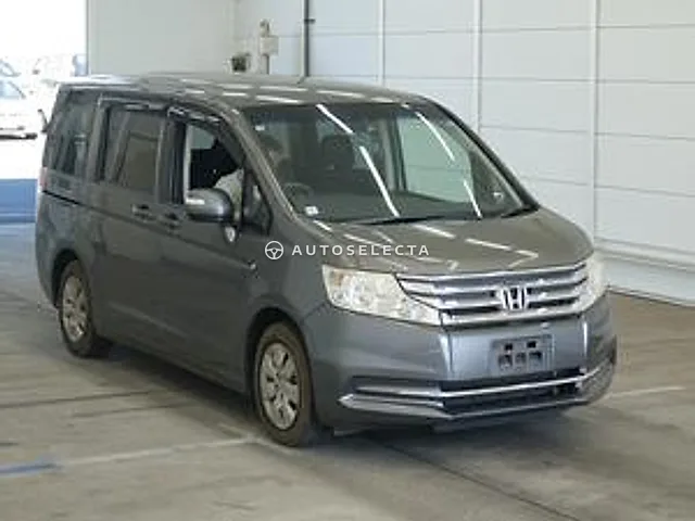 Honda Stepwgn 2013, auction grade 3.5