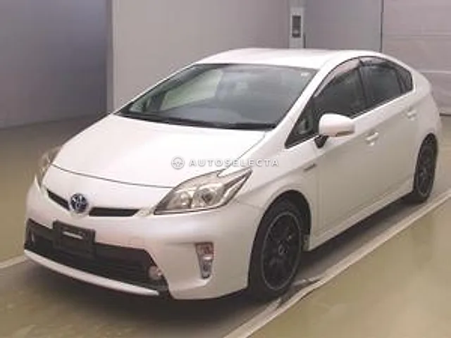 Toyota Prius 2015, auction grade 4