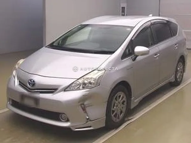 Toyota Prius Alpha 2014, auction grade R