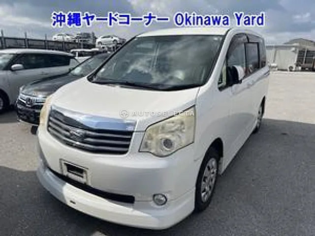 Toyota Noah 2013, auction grade 3.5