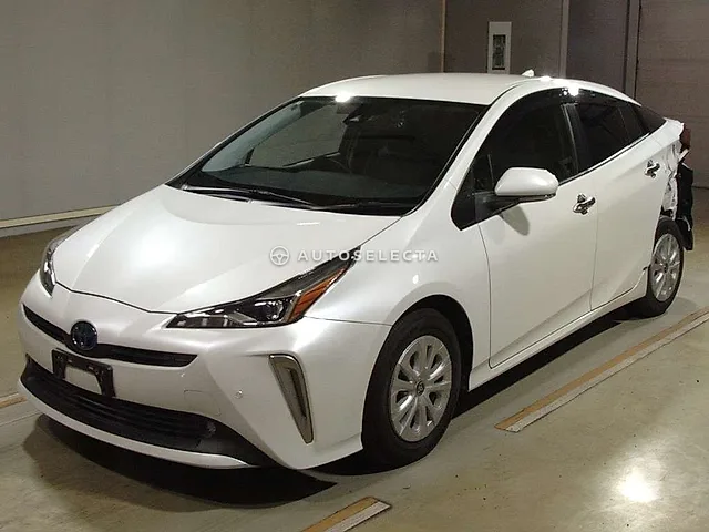 Toyota Prius 2021, auction grade R