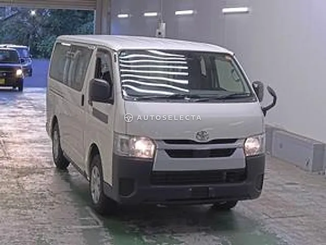 Toyota Hiace 2021, auction grade 3.5