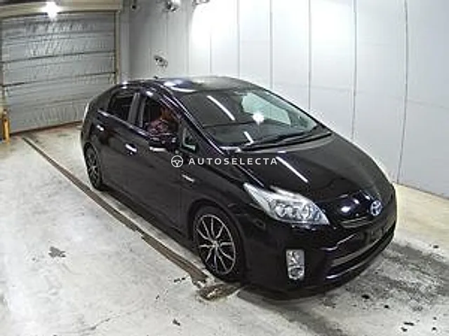 Toyota Prius 2011, auction grade 3.5