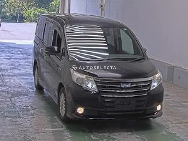 Toyota Noah 2015, auction grade RA