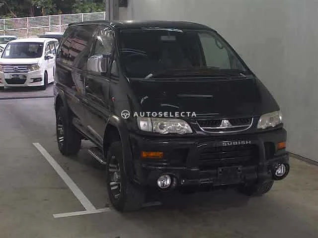 Mitsubishi Delica Space Gear 2004, auction grade R