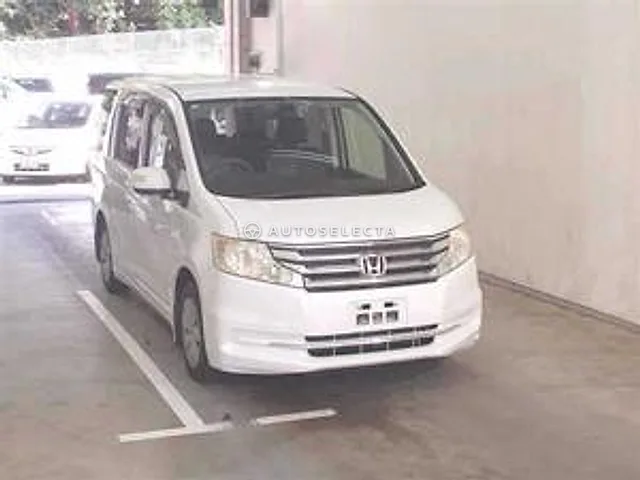 Honda Stepwgn 2014, auction grade 3