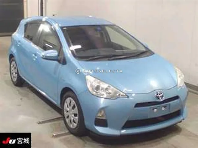 Toyota Aqua 2013, auction grade 4