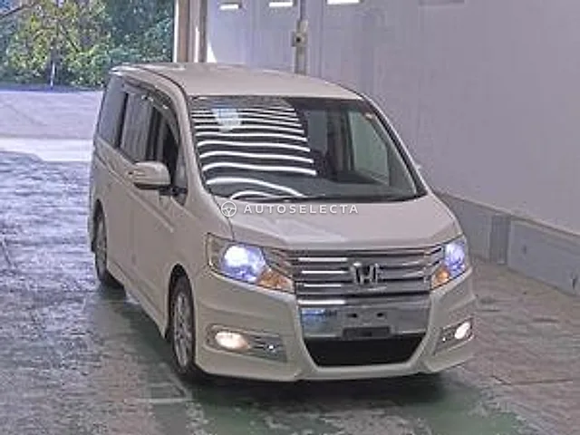Honda Stepwgn Spada 2009, auction grade 3