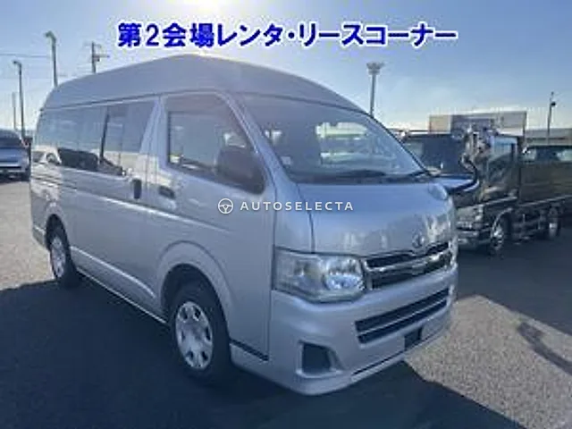Toyota Hiace 2013, auction grade 3.5
