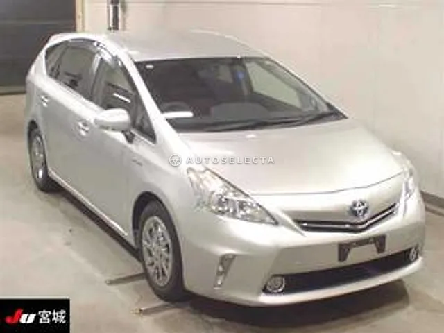 Toyota Prius Alpha 2013, auction grade 3.5