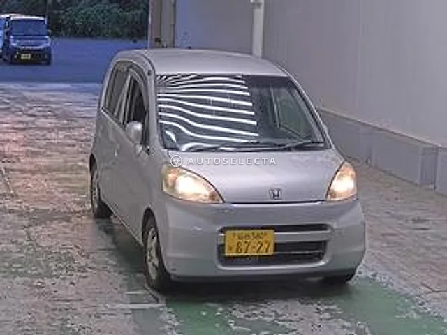 Honda Life 2008, auction grade 3