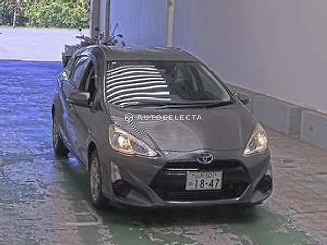 Toyota Aqua 2016, auction grade 3.5
