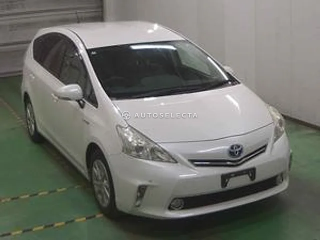 Toyota Prius Alpha 2011, auction grade 3.5