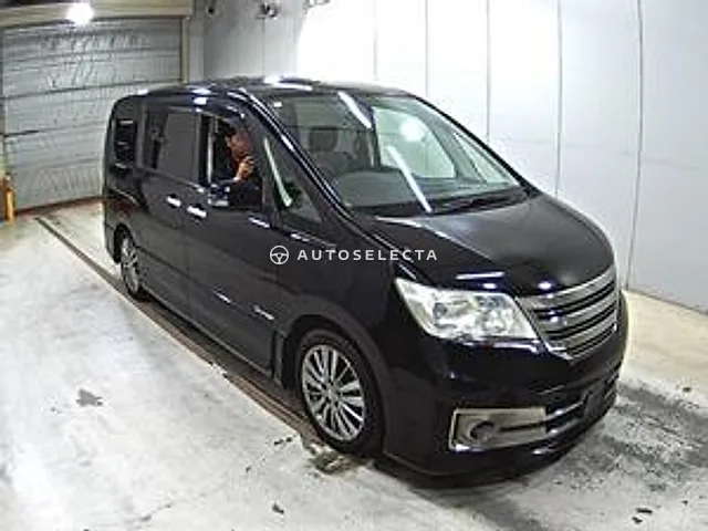 Nissan Serena 2013, auction grade 4
