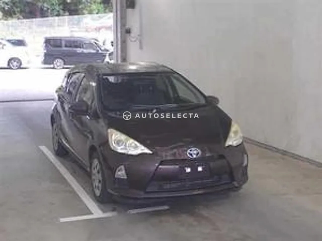 Toyota Aqua 2014, auction grade 3