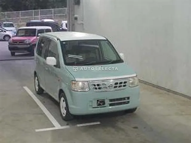 Nissan Otti 2011, auction grade 2
