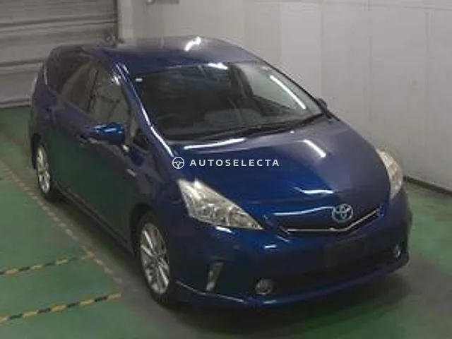 Toyota Prius Alpha 2013, auction grade 3.5