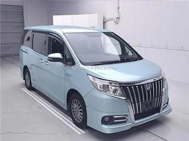 Toyota Esquire 2015, auction grade R