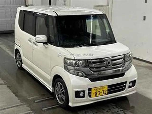 Honda N-BOX Custom 2015, auction grade 3.5
