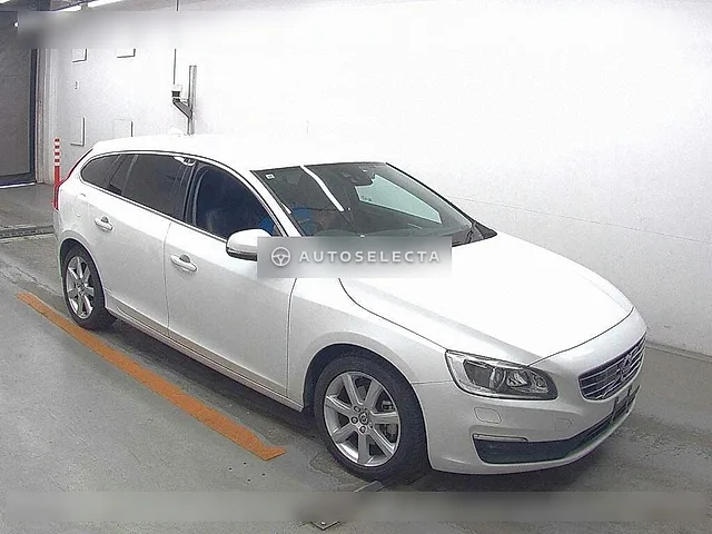 Volvo V60 2017, auction grade 4