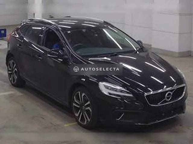 Volvo V40 2017, auction grade 3.5