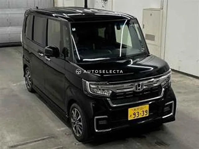 Honda N-BOX Custom 2023, auction grade 4.5