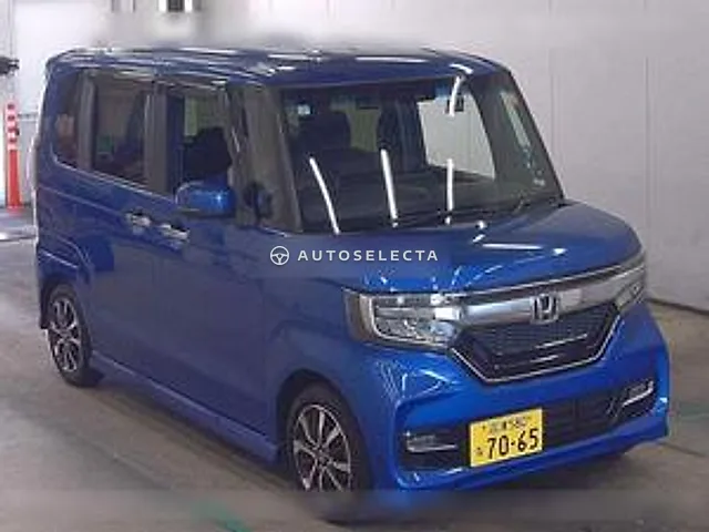 Honda N-BOX Custom 2019, auction grade 4.5