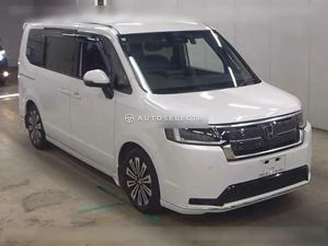 Honda Stepwgn Spada 2023, auction grade 3.5